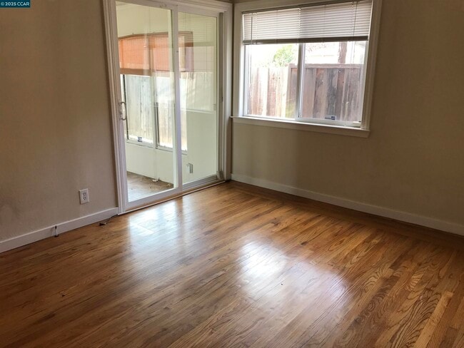 Building Photo - 2940 Mt Diablo St