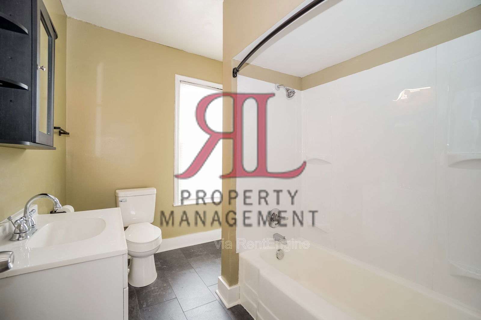 Building Photo - 550 Hanford St