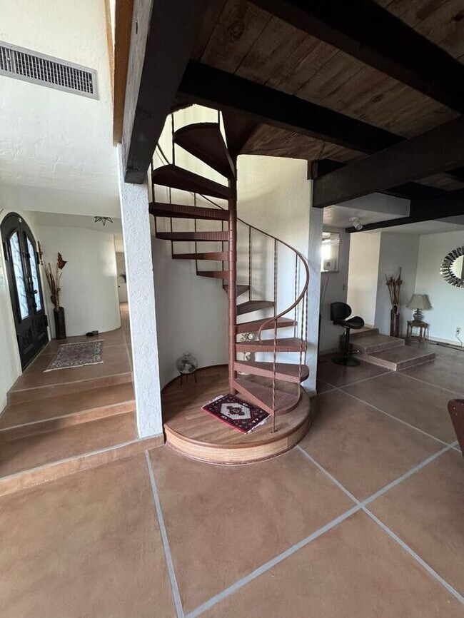 Building Photo - 4030 E Camino de la Bajada