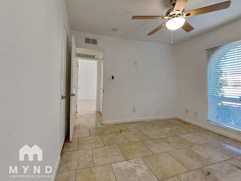 Building Photo - 6639 E Camino Santo
