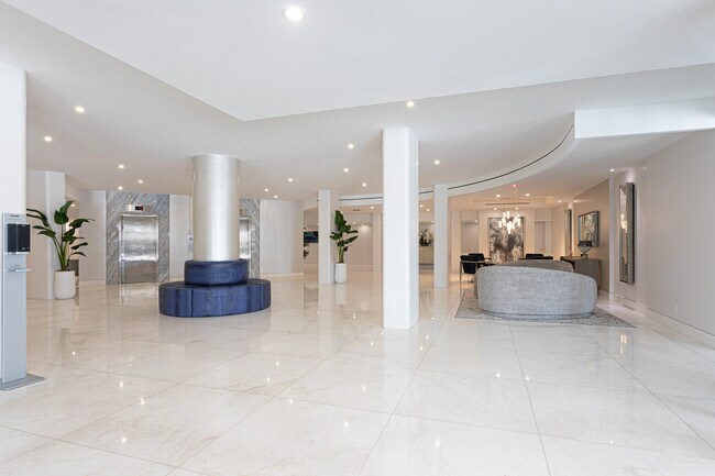 Building Photo - 3546 S Ocean Blvd