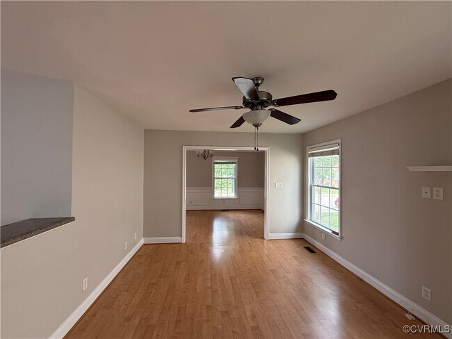 Building Photo - 1709 Kemper St
