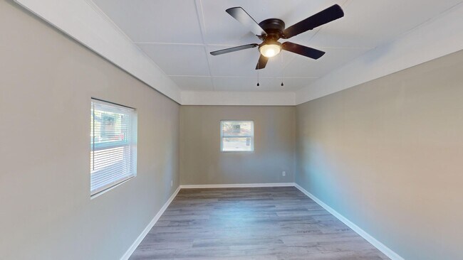 Building Photo - 4 Bed/2 Bath in Daniel Pratt School District