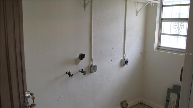 Building Photo - 3405 N 51st St