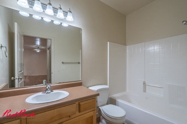 Building Photo - 484 N 2480 W