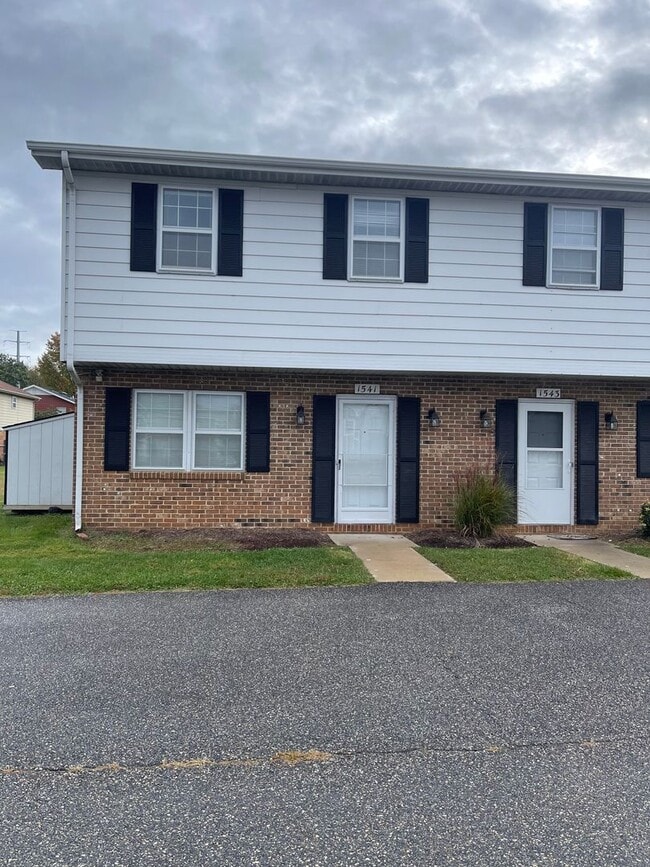 Primary Photo - Duplex for Rent