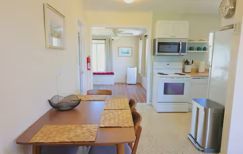 Building Photo - 3255 La Paloma Ave
