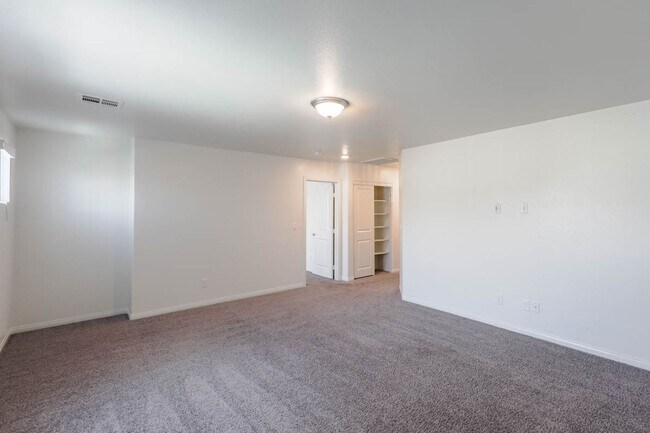 Building Photo - 4 Bedroom, with loft, North Las Vegas Home...