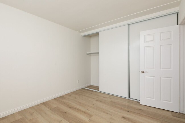 Building Photo - 6060 Fulton Ave