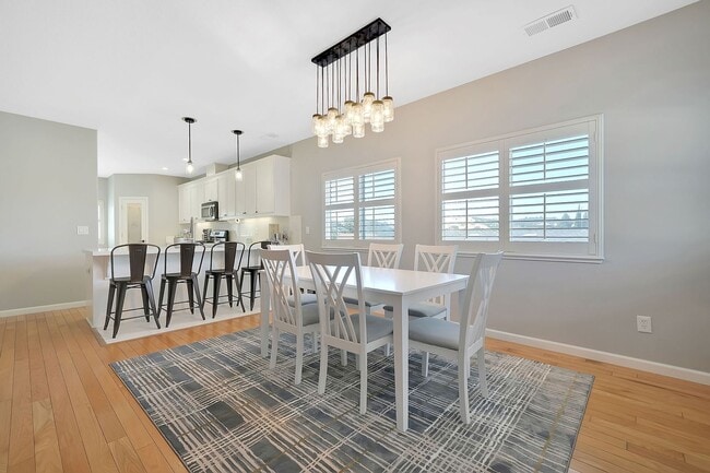 Building Photo - Copperopolis 3 Bd. / 2 Ba. Lake Access Fur...