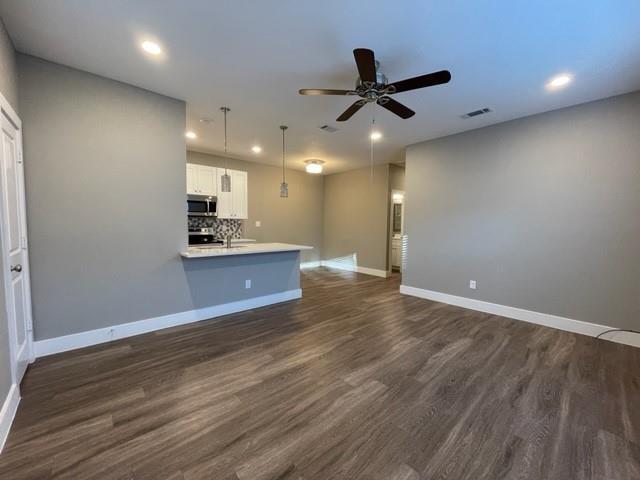 Building Photo - 8008 Doreen Ave