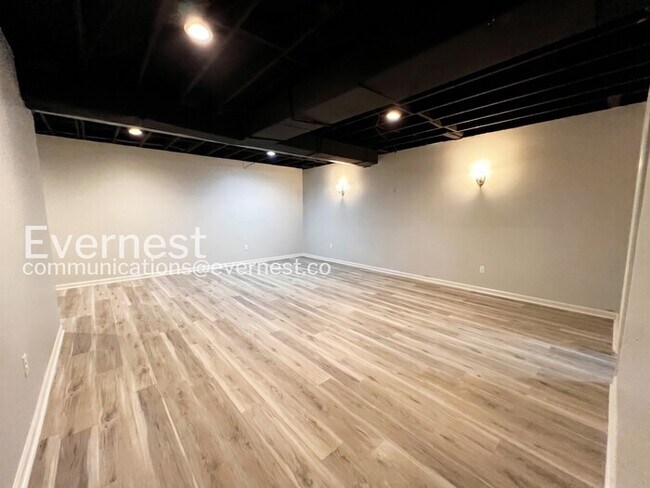 Building Photo - Spacious Home with Deck, Attached Garage, and Appliances! 3 Bed, 2.5 Bath / Voucher Accepted / Co...