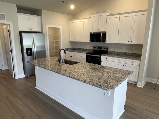 Building Photo - Brand New 3 Bedroom Ranch in East Charlotte