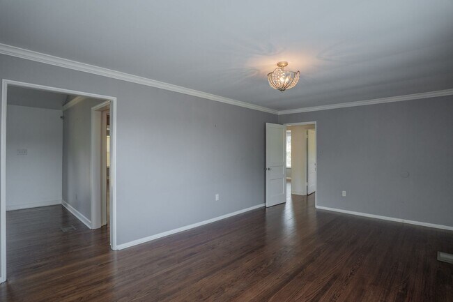 Building Photo - Cozy Updated Kingwood Home with 3 Bedrooms