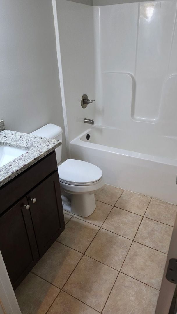 Building Photo - Great 3 Bedroom 2 Bath home w Garage