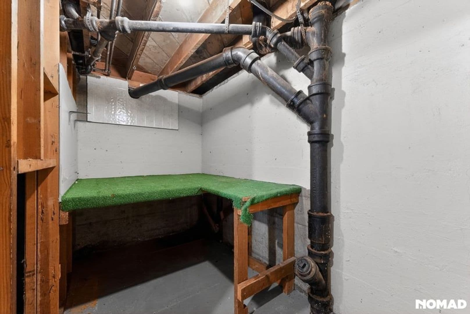 Building Photo - 137 W 18th St