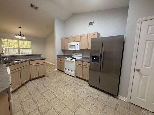 Building Photo - 4902 Chads Cir