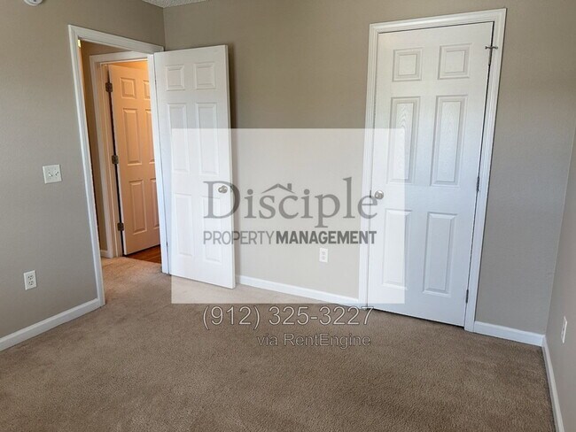 Building Photo - 1045 Canyon Oak Loop
