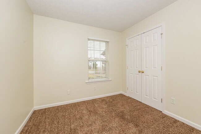 Building Photo - 294 Davids Way