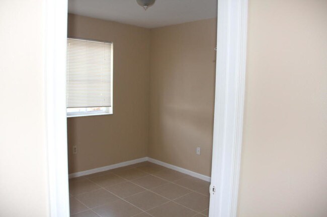 Building Photo - 3760 N Jog Rd