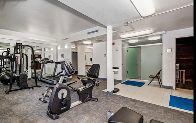 Building Photo - 6980 E Girard Ave