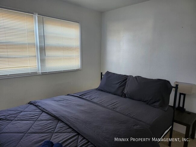 Building Photo - 5005 Avenue W