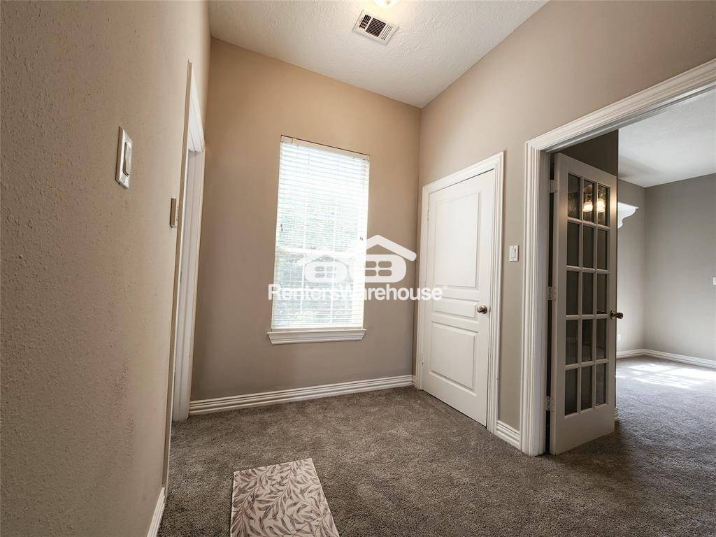 Building Photo - 4306 Ennis St