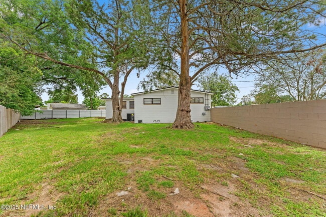 Building Photo - 5217 Witby Ave