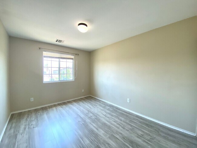Building Photo - 6486 W Eldorado Ln