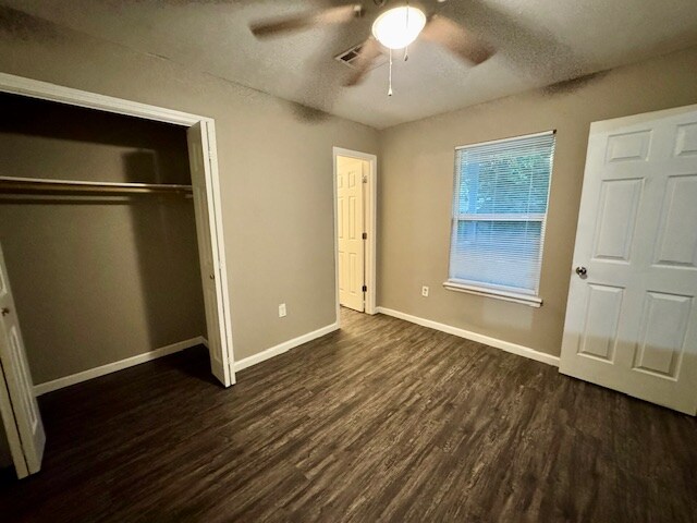 Building Photo - 114 Neal St