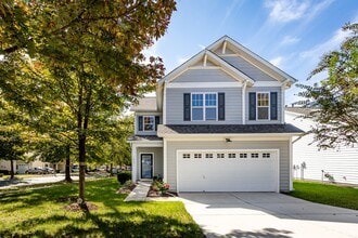 Building Photo - Move-in Ready 3 bed, 2.5 bath home located...