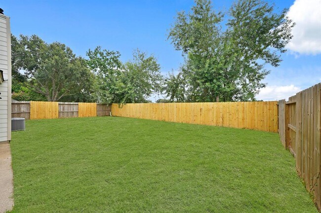 Building Photo - 6738 Prairie Village Dr