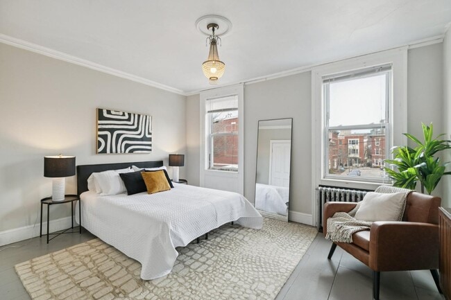 Building Photo - 1228 Catharine St