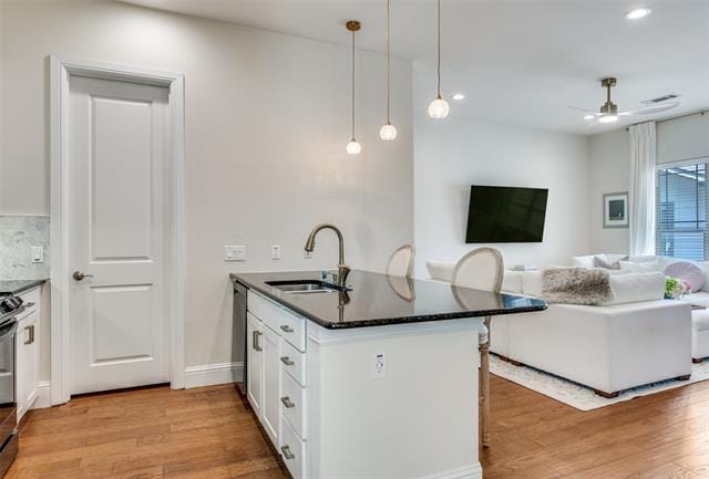 Building Photo - 5916 Hudson St