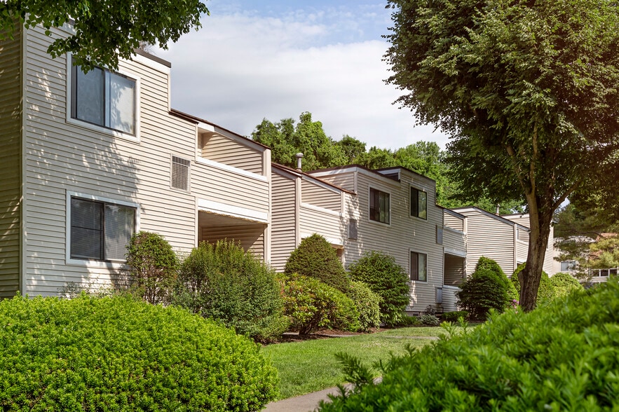Primary Photo - Sprucewood Apartments
