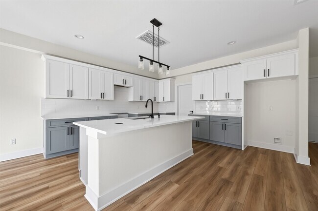 Building Photo - 12319 New Jordan Ln