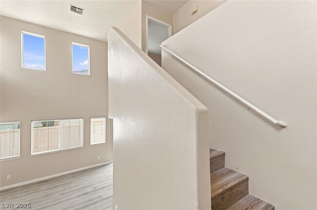 Building Photo - 1915 Sundown Canyon Dr