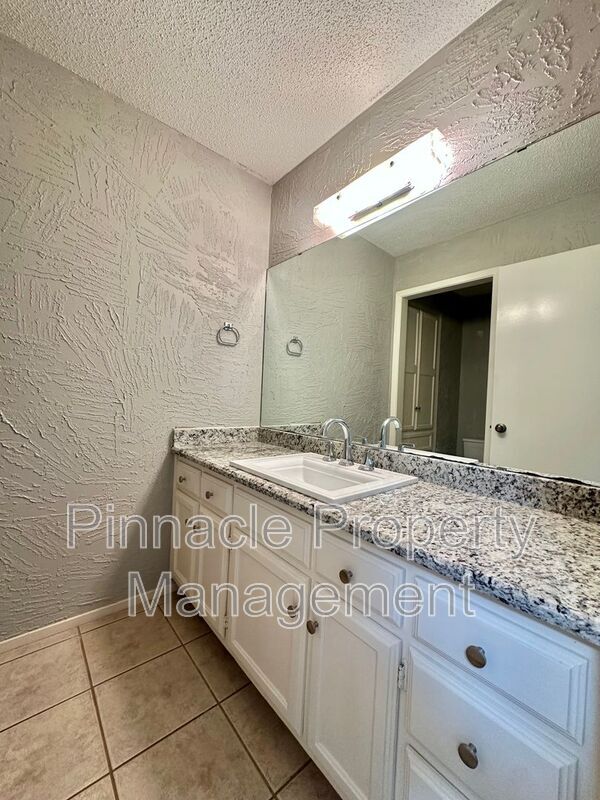 Building Photo - 3602 Gemini Dr