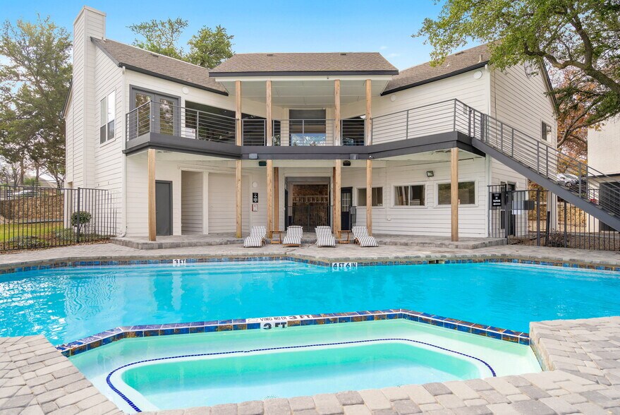 Tides on Green Oaks 711 Brentford Pl Arlington TX 76006 Apartment