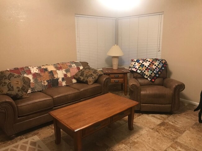 Building Photo - Single Story 2 Br, 2 Bath, 2 Car Home in Sparks