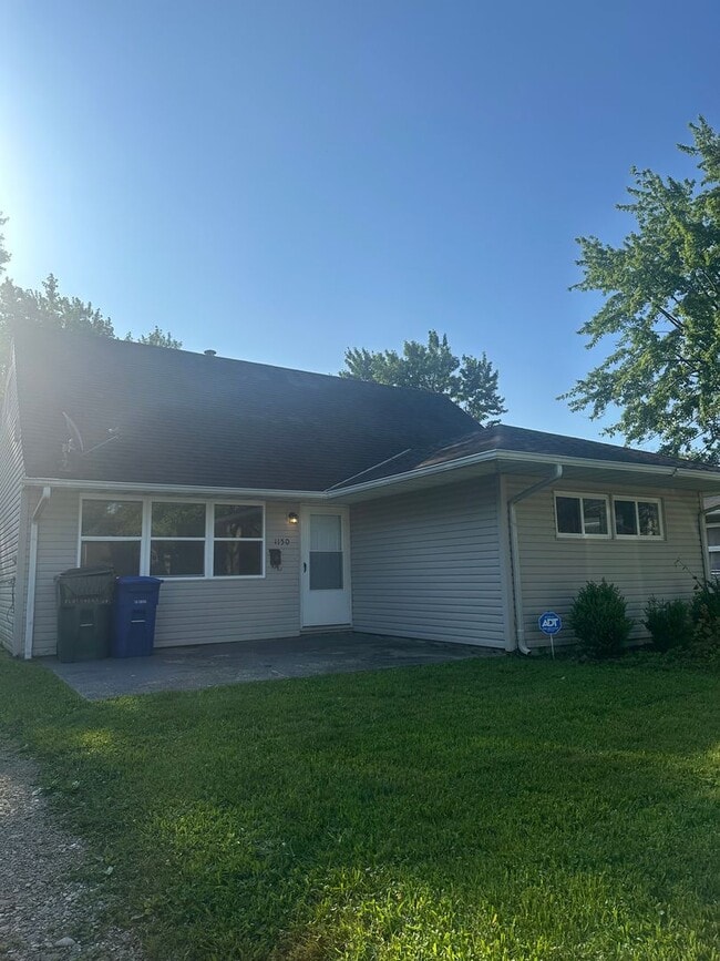 Primary Photo - 4 Bedroom 2 Bathroom Home for Rent in East...