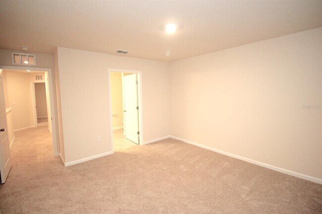 Building Photo - 121 Redbud Rd