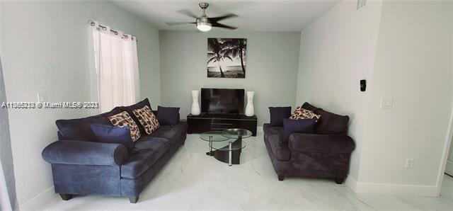 Building Photo - 355 NE 37th Terrace