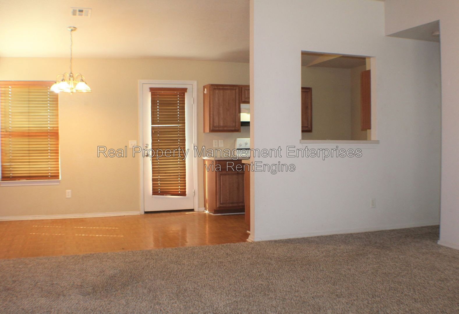 Building Photo - 5520 Del Creek Rd