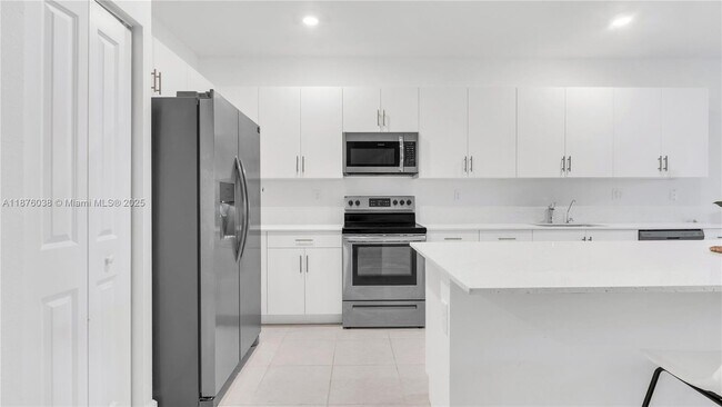Building Photo - 25564 SW 108th Ave