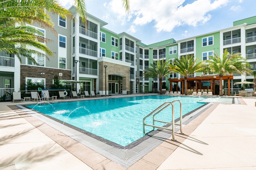 Building Photo - Trails at Hunters Lake