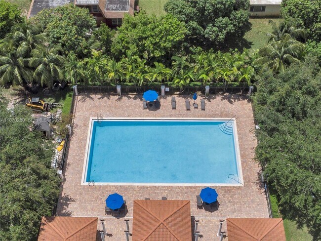 Building Photo - 3529 NW 29th Pl