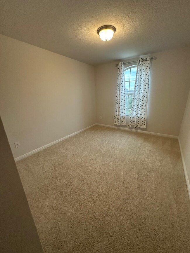 Building Photo - 2430 Castello Wy