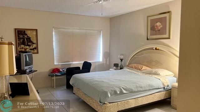 Building Photo - 8279 Summerbreeze Ln