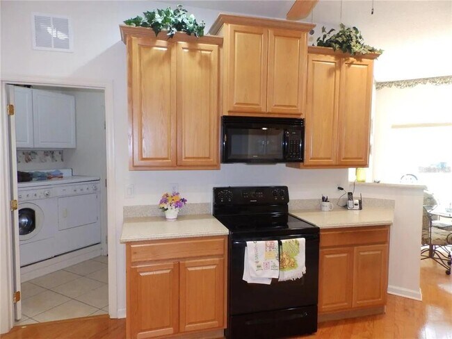 Building Photo - 107 Heron Point Way